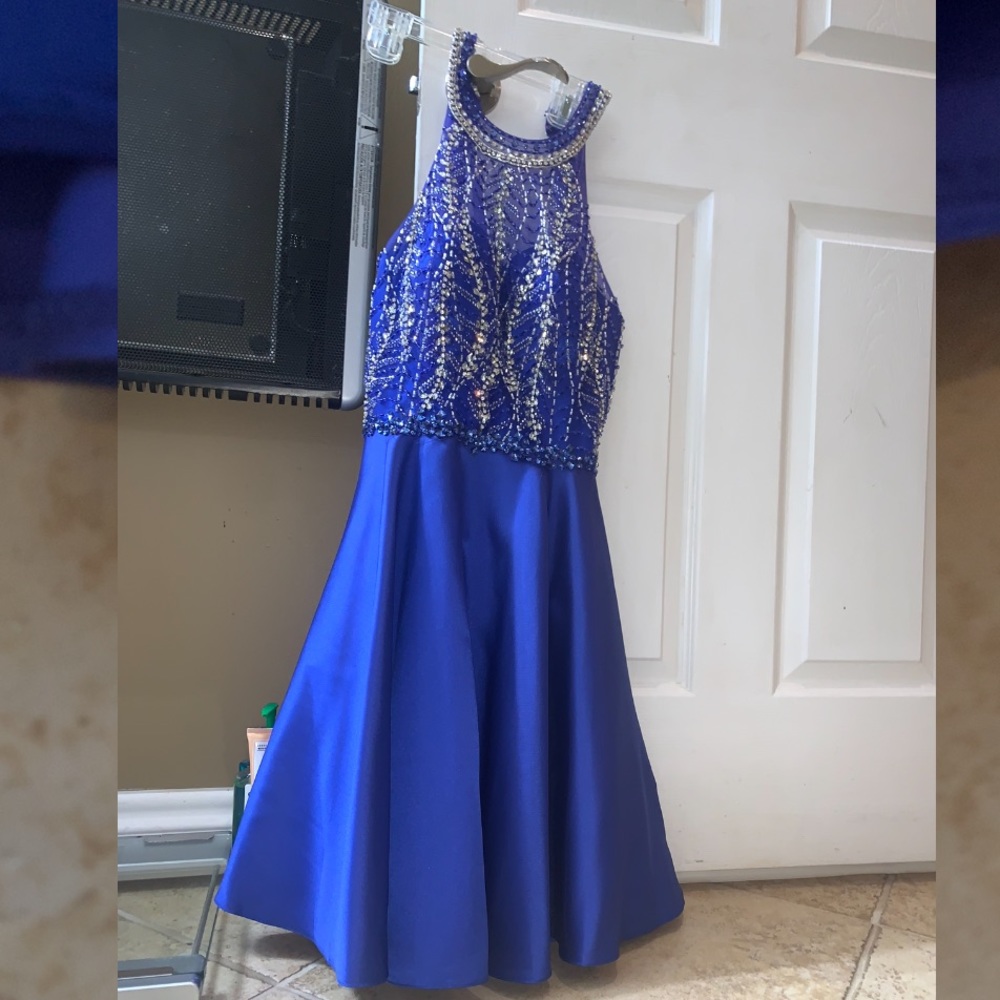 Blue Prom Dress 👗💙 - Picture 11 of 11